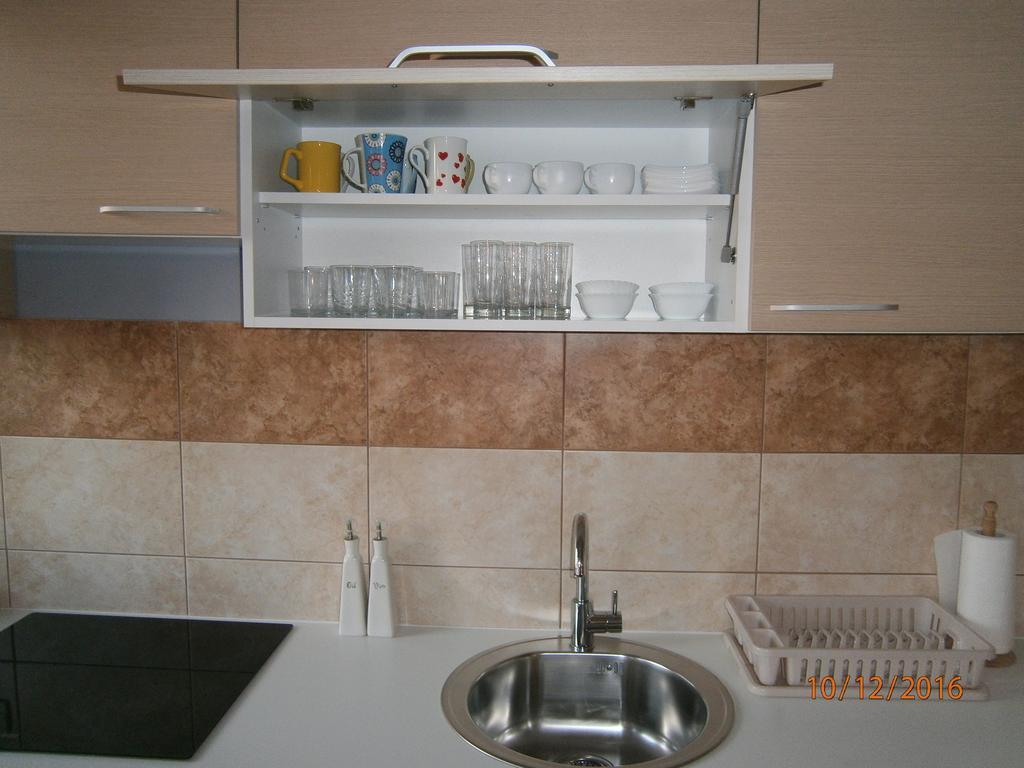 Apartment Azzuro Novi Sad Bagian luar foto